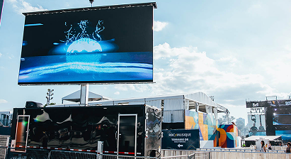 Mobile stage configuration