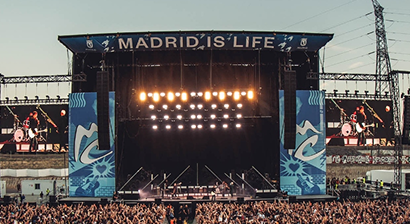 Mobile stage configuration